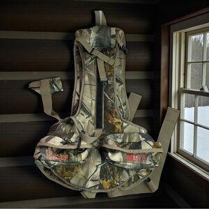 Hunting‎ / Bow Holder vest packpack carrier camo adjustable Ammo Pouch Camping